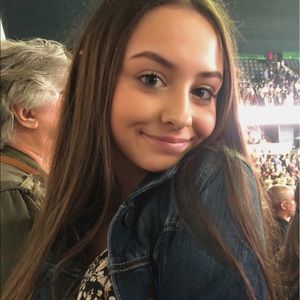 Meet your Posher, Jalie